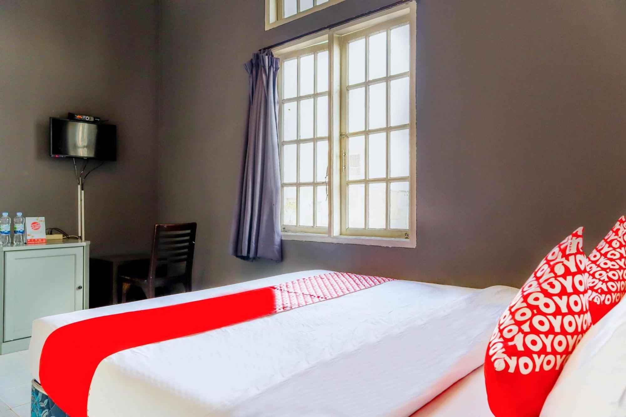 Oyo 1111 Pasar Baru Inn Giacarta Esterno foto