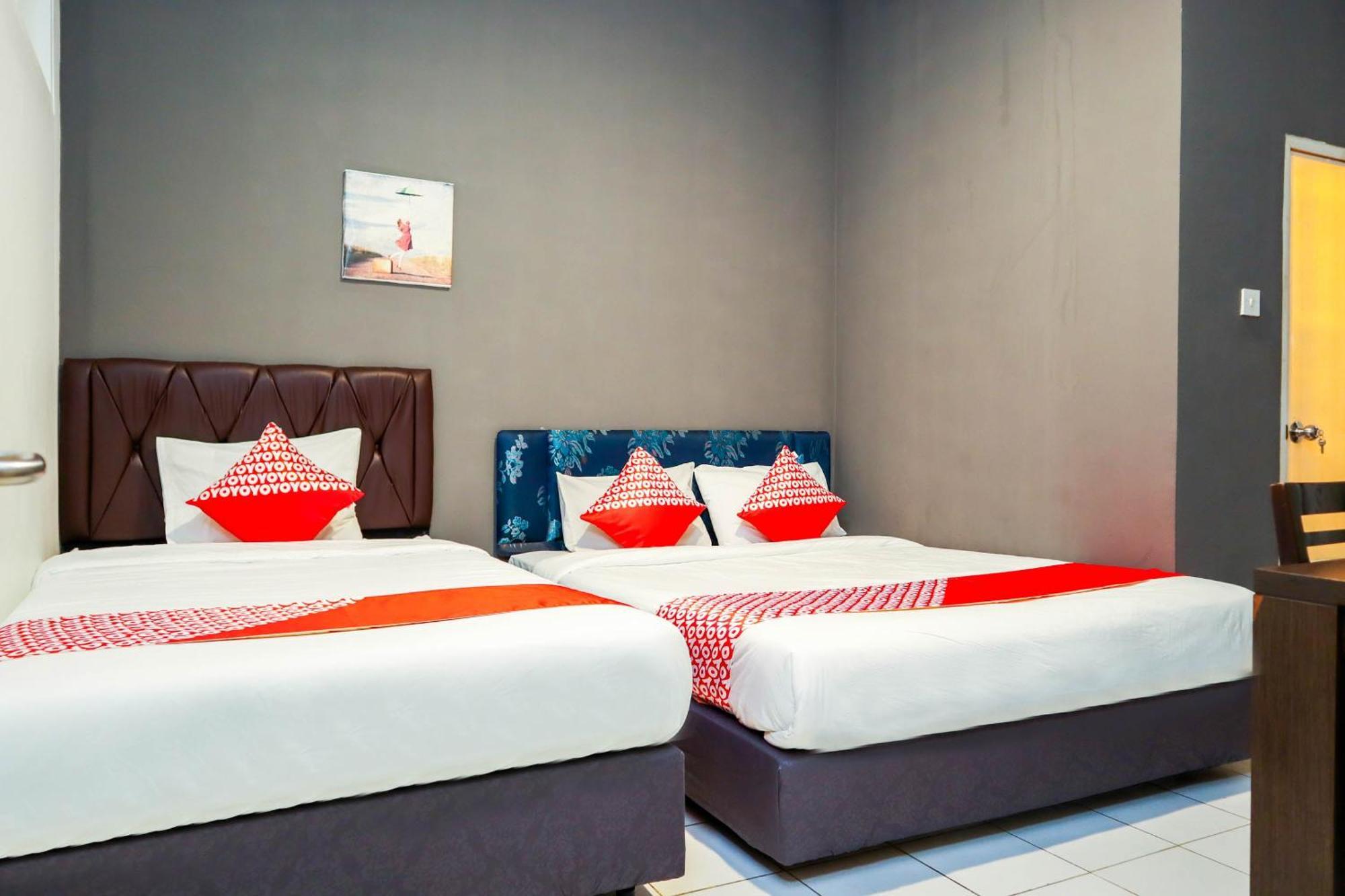 Oyo 1111 Pasar Baru Inn Giacarta Esterno foto