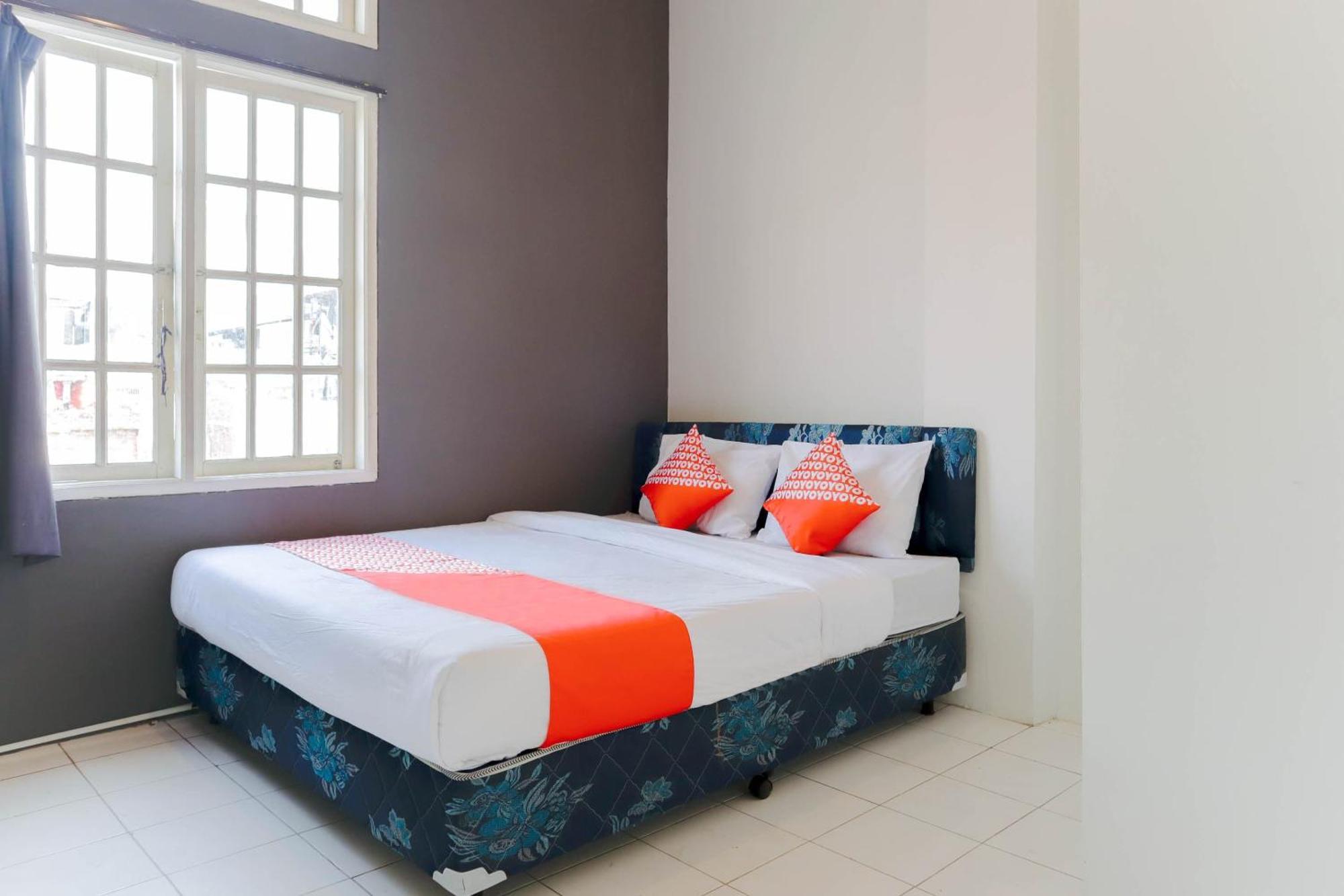 Oyo 1111 Pasar Baru Inn Giacarta Esterno foto
