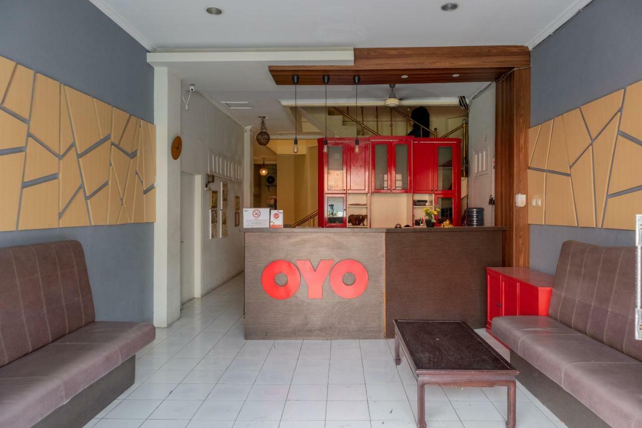 Oyo 1111 Pasar Baru Inn Giacarta Esterno foto